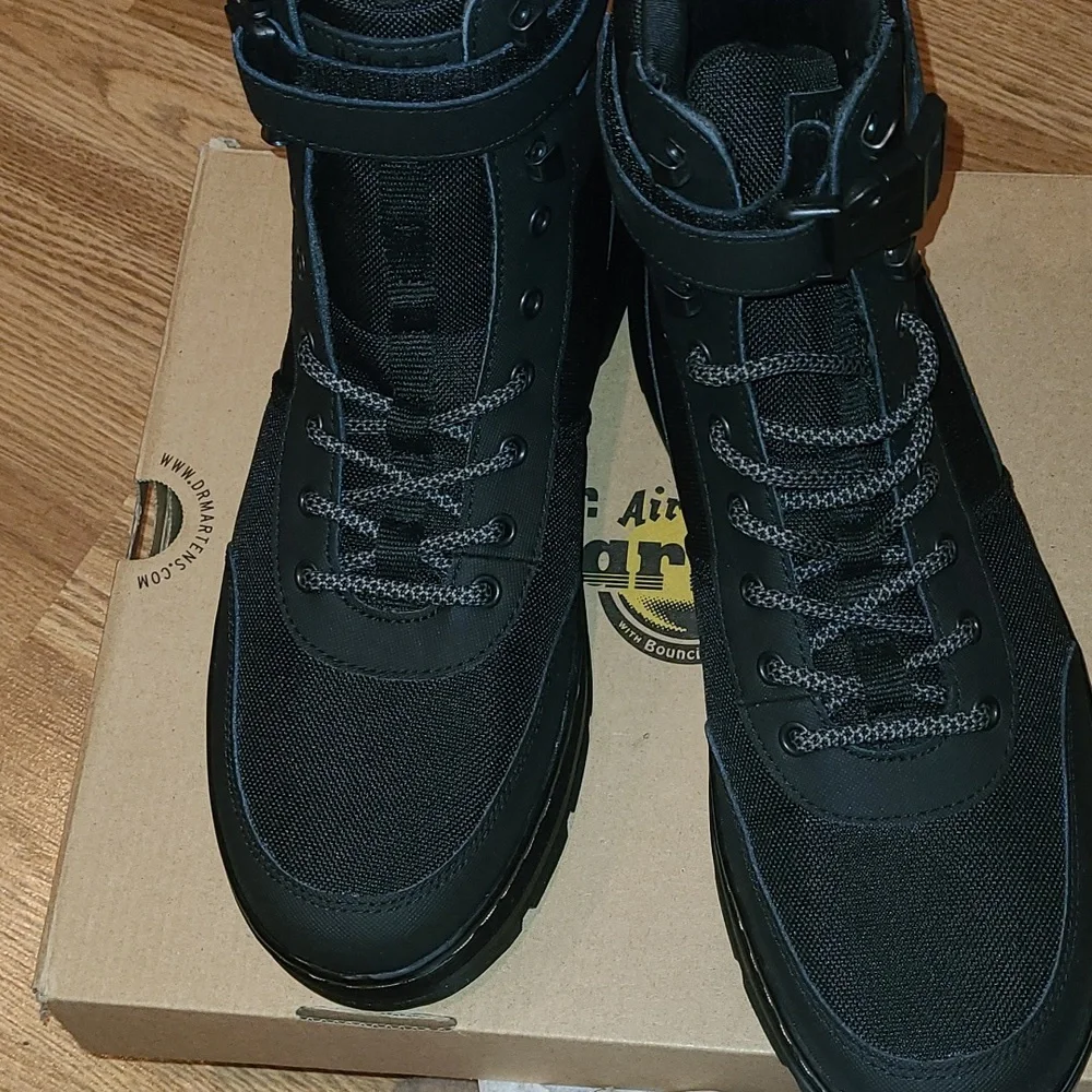 New Dr. Martens Air Wair "Combo Tech" with bounce soles size 13 - Picture 10 of 15